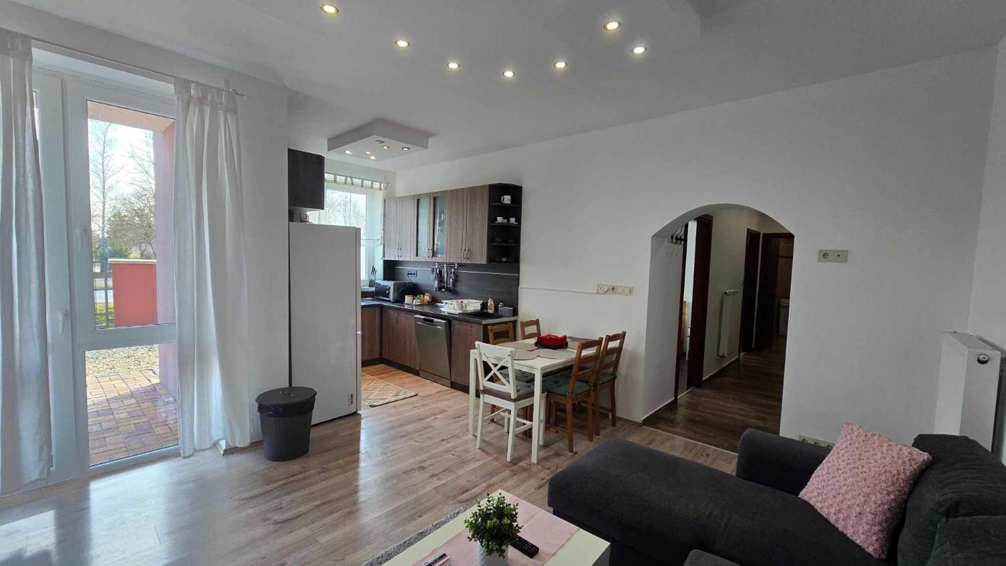Aqua Apartman Tiszaújváros Εξωτερικό φωτογραφία