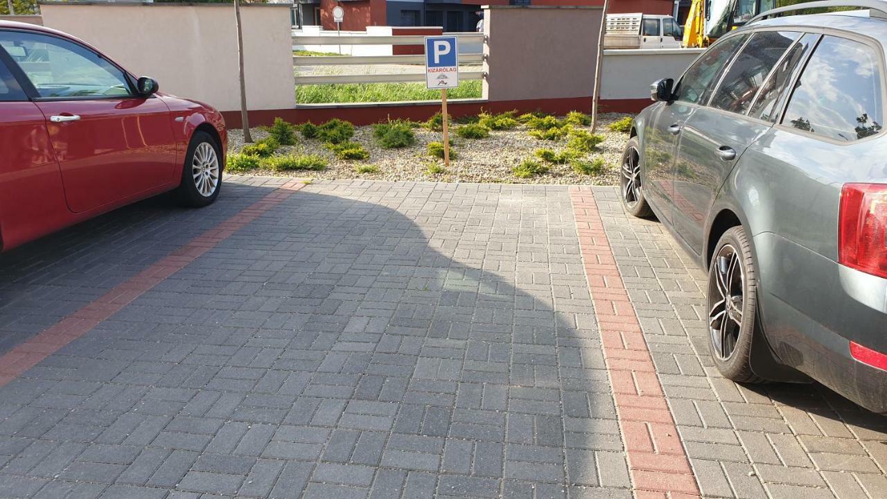 Aqua Apartman Tiszaújváros Εξωτερικό φωτογραφία